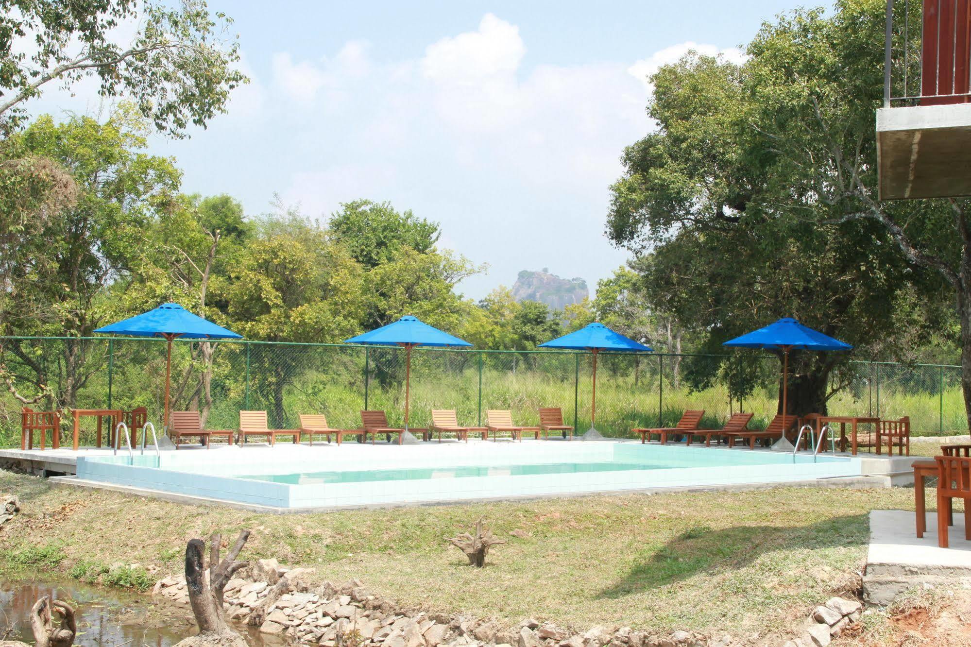 Sigiriya Wewa Addara Hotel - Hotel By The Lake